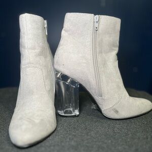 Stylish Women's Gray Ankle Boots